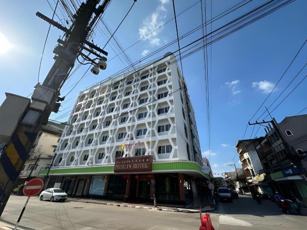 Merlin Hotel Sungai Kolok Exterior photo